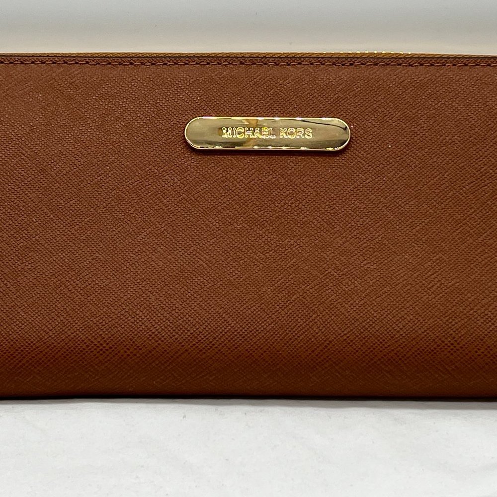 Michael Kors Saddle Color Wallet